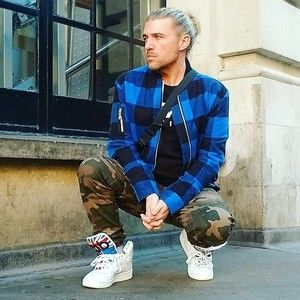 Meet your Posher, Larry